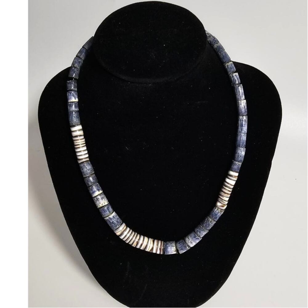 Vintage Santo Blue and White Coral Heishi Necklace 70s